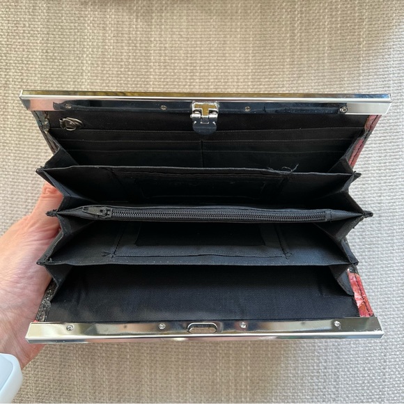 Geometric Floral Wallet - Picture 4 of 4